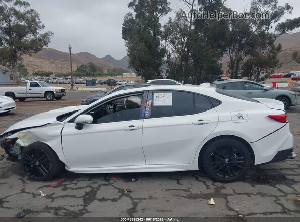 4T1DBADK3SU007528 2025 TOYOTA CAMRY White Вид задньої частини салону