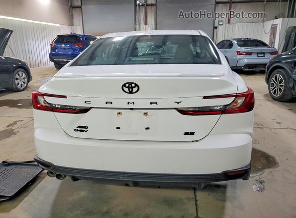 4T1DBADK5SU016568 2025 TOYOTA CAMRY White Հետևի տեսք