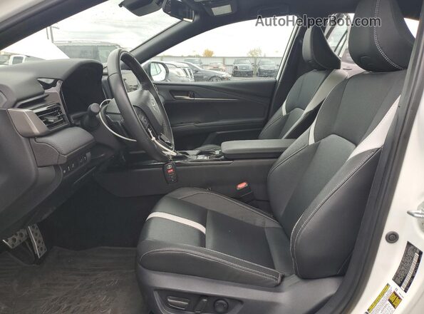 4T1DBADK6SU003344 2025 TOYOTA CAMRY White Widok wnętrza z przodu