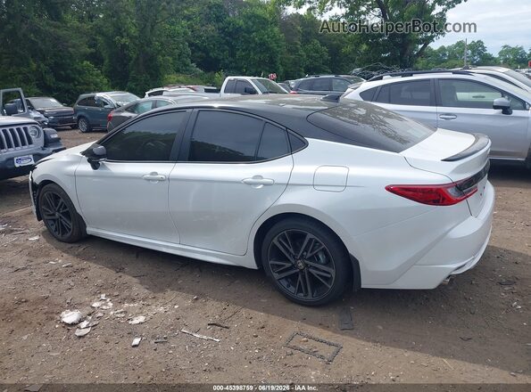 4T1DBADK6TU038175 2026 TOYOTA CAMRY White Вид задньої частини салону