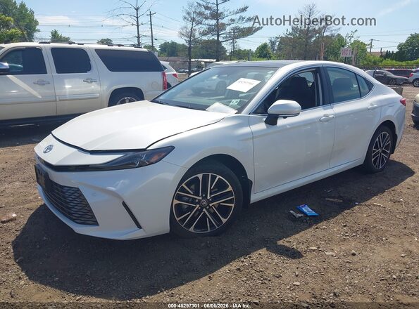 4T1DBADK7SU023506 2025 TOYOTA CAMRY Белый Передняя левая четверть
