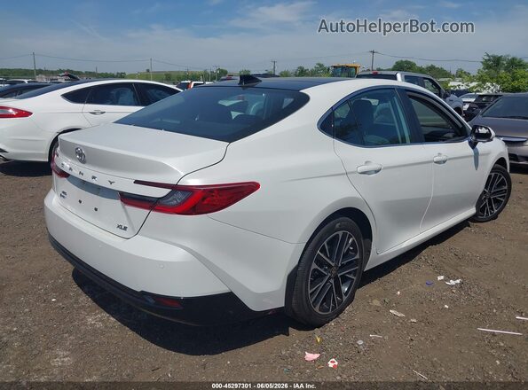 4T1DBADK7SU023506 2025 TOYOTA CAMRY Белый Вид спереди