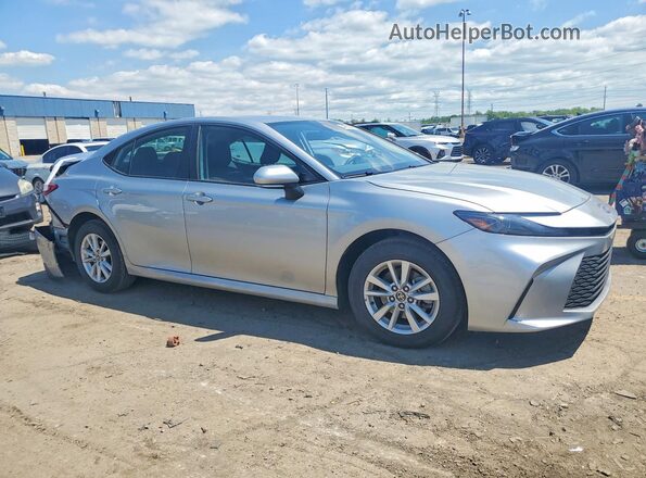 4T1DBADK7TU040341 2026 TOYOTA CAMRY Silver Przód prawy