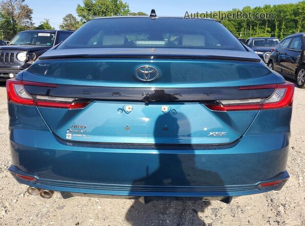 4T1DBADKXSU018557 2025 TOYOTA CAMRY Бирюзовый 