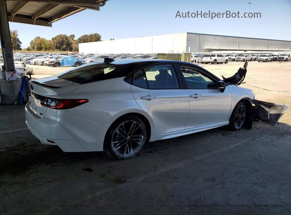 4T1DBADKXSU023614 2025 TOYOTA CAMRY Белый Задняя правая четверть