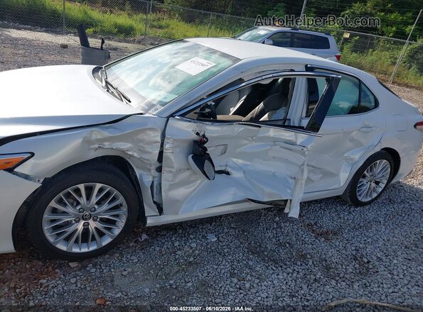 4T1F11AK0LU999760 2020 TOYOTA CAMRY White Front view
