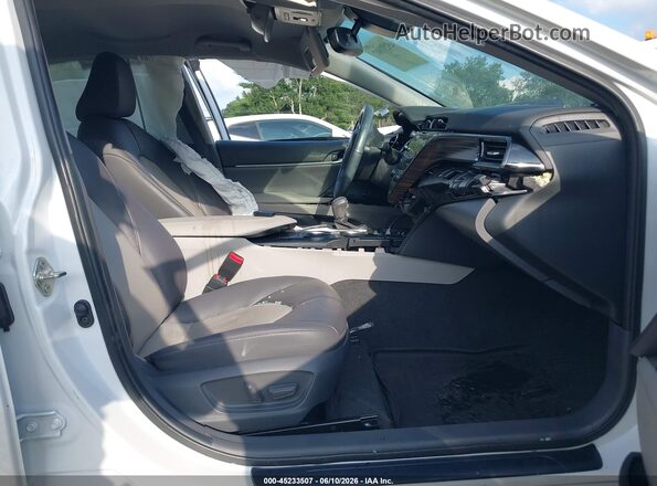 4T1F11AK0LU999760 2020 TOYOTA CAMRY White Front interior view