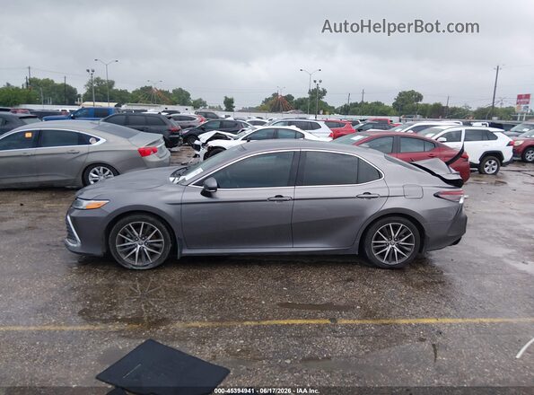 4T1F11AK1NU076447 2022 TOYOTA CAMRY Gray 