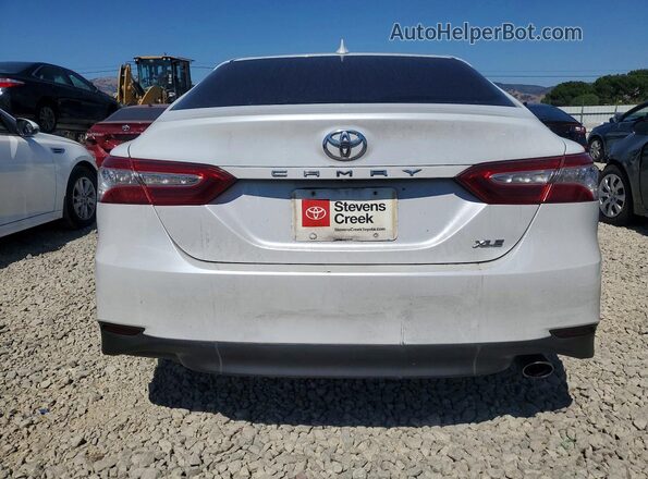 4T1F11AK6LU897993 2020 TOYOTA CAMRY White Widok z tyłu