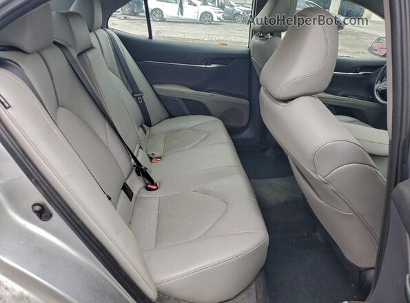 4T1F11BK3PU074197 2023 TOYOTA CAMRY Серебряный Вид задних сидений