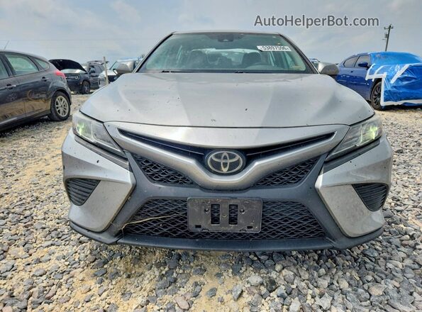 4T1G11AK0LU340856 2020 TOYOTA CAMRY Silver Вид спереду