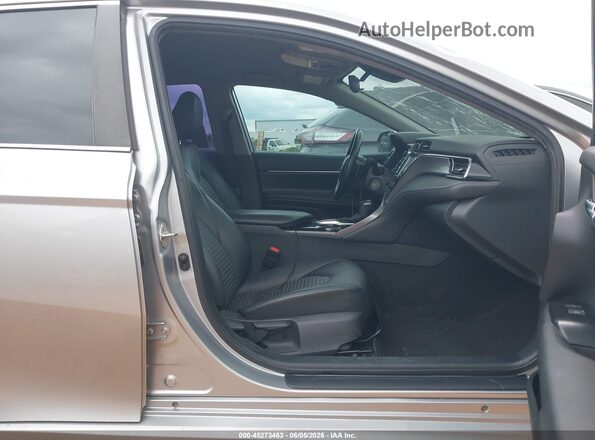 4T1G11AK0LU944293 2020 TOYOTA CAMRY Silver Սալոնի դիմացի տեսք