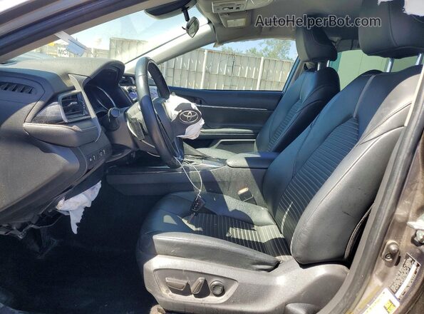4T1G11AK0LU984521 2020 TOYOTA CAMRY Серый Вид салона спереди