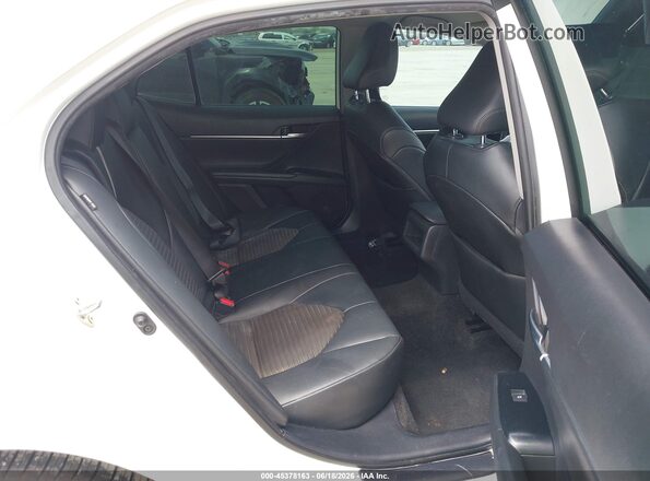 4T1G11AK3LU383149 2020 TOYOTA CAMRY White Widok naklejki z numerem VIN