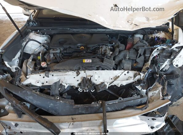 4T1G11AK3LU975361 2020 TOYOTA CAMRY White Widok z tyłu