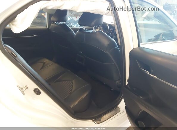 4T1G11AK3LU975361 2020 TOYOTA CAMRY White Widok naklejki z numerem VIN