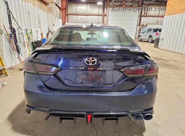 4T1G11AK3MU477274 2021 TOYOTA CAMRY Синий Вид сзади