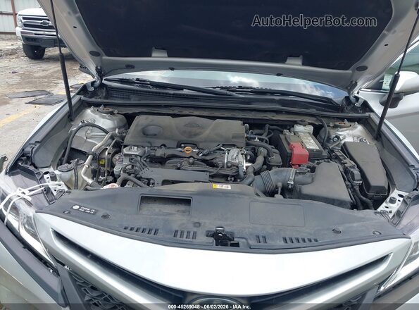 4T1G11AK4LU360883 2020 TOYOTA CAMRY Silver Вид ззаду