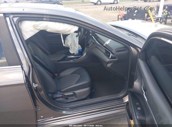 4T1G11AK4LU504707 2020 TOYOTA CAMRY Gray Вид салону спереду