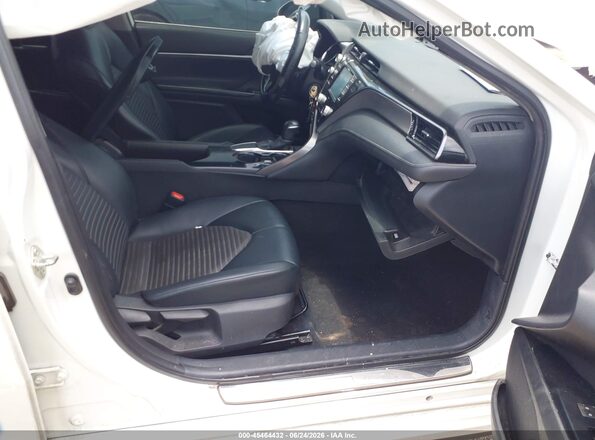 4T1G11AK7LU980482 2020 TOYOTA CAMRY White წინა სალონის ხედი