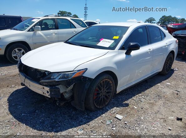 4T1G11AK8LU898289 2020 TOYOTA CAMRY White Vista tres cuartos delantera izquierda