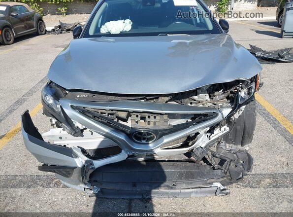 4T1G11AK8MU489159 2021 TOYOTA CAMRY Silver Դիմացի տեսք