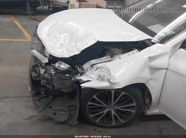 4T1G11AKXLU975566 2020 TOYOTA CAMRY White Front view