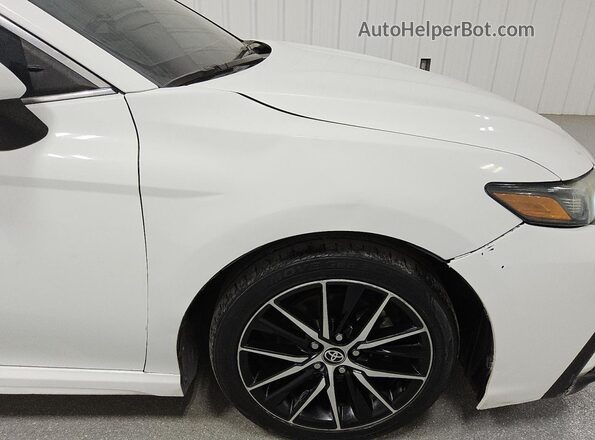 4T1G11AKXMU429951 2021 TOYOTA CAMRY White 