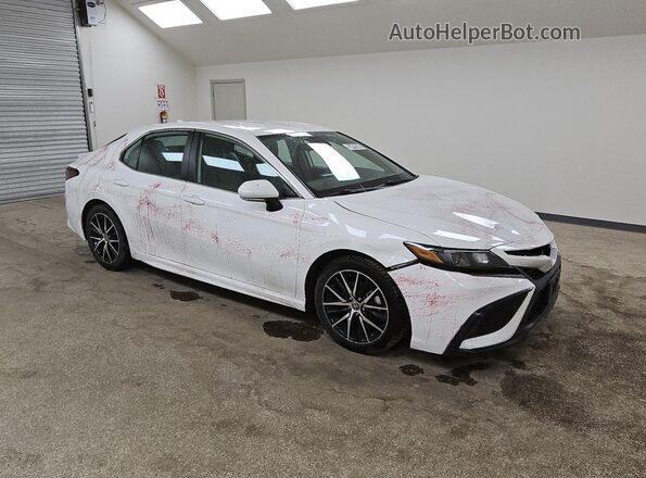 4T1G11BK5RU113282 2024 TOYOTA CAMRY White Սալոնի 360 աստիճան տեսք