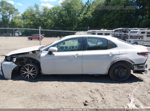 4T1G11BK7NU053208 2022 TOYOTA CAMRY White 
