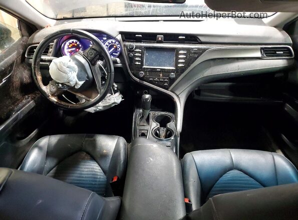 4T1G11BK9LU015847 2020 TOYOTA CAMRY Gray Առջևի վահանակի տեսք