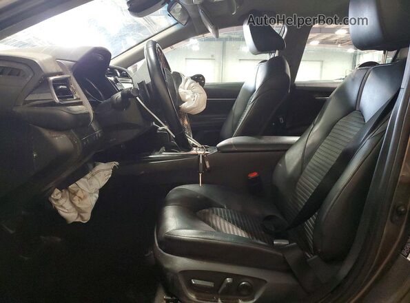 4T1G11BK9LU015847 2020 TOYOTA CAMRY Gray Սալոնի դիմացի տեսք