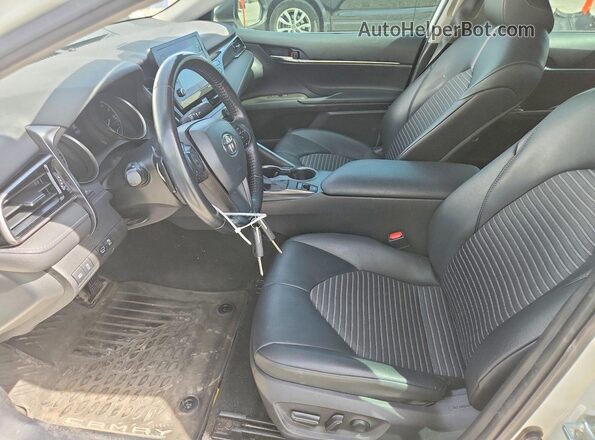4T1G11BK9MU024145 2021 TOYOTA CAMRY Белый Вид салона спереди