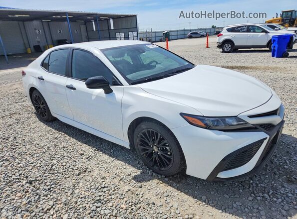 4T1G11BK9MU024145 2021 TOYOTA CAMRY Белый Передняя правая четверть