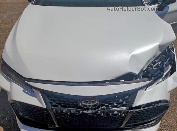 4T1HZ1FB5NU079491 2022 TOYOTA AVALON White Rear interior view