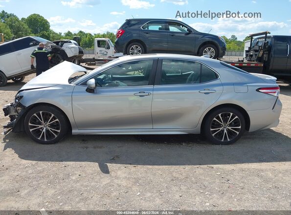 4T1J11AK9LU858325 2020 TOYOTA CAMRY Серебряный 