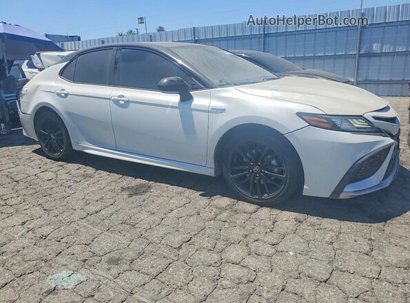 4T1K31AK1MU024159 2021 TOYOTA CAMRY White Delantero derecho