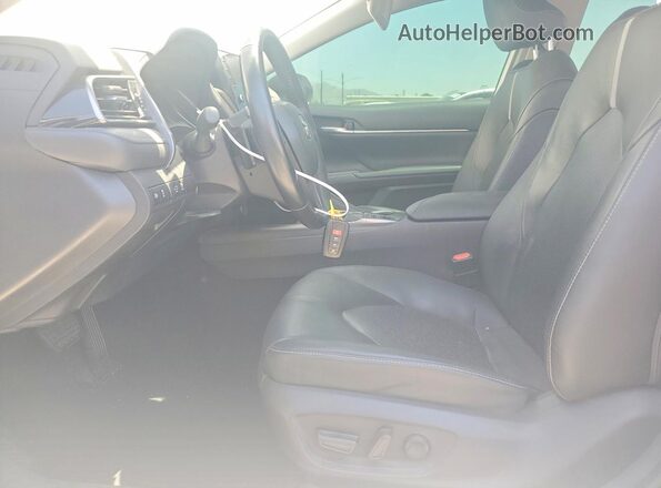 4T1K31AK1MU024159 2021 TOYOTA CAMRY White Vista interior delantera