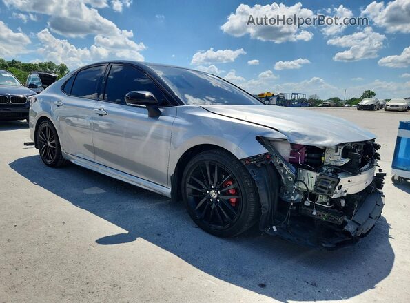 4T1K31AK2RU073457 2024 TOYOTA CAMRY Silver Delantero derecho