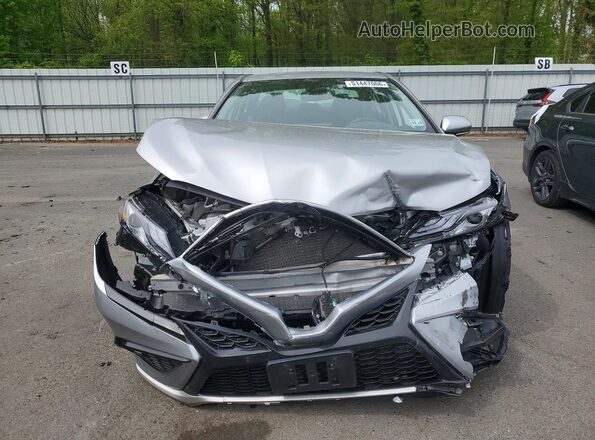 4T1K31AK8RU071292 2024 TOYOTA CAMRY Silver Widok z przodu