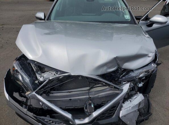 4T1K31AK8RU071292 2024 TOYOTA CAMRY Silver Widok wnętrza z tyłu