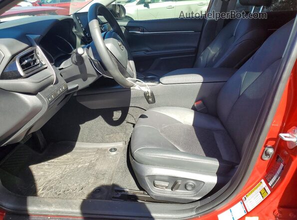 4T1K61BK0PU077977 2023 TOYOTA CAMRY Red წინა სალონის ხედი
