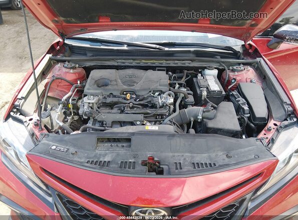4T1K61BK2NU063818 2022 TOYOTA CAMRY Красный Вид сзади