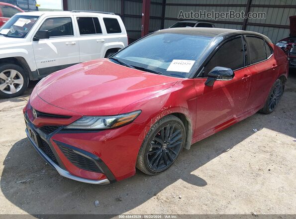 4T1K61BK2NU063818 2022 TOYOTA CAMRY Красный Передняя левая четверть