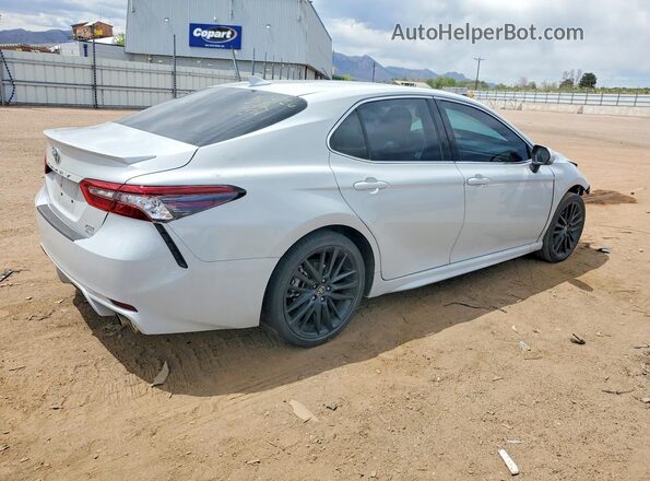 4T1K61BK2RU129130 2024 TOYOTA CAMRY White Rear right