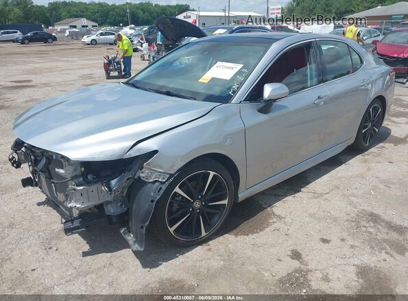 4T1K61BK3LU011711 2020 TOYOTA CAMRY Silver წინა მარცხენა ხედი სამი მეოთხედიდან