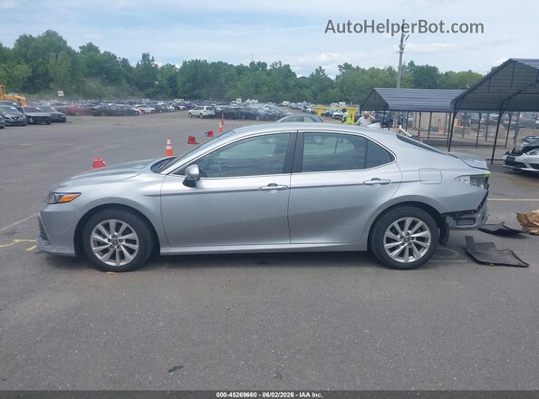 4T1R11BK9PU094662 2023 TOYOTA CAMRY Silver Widok wnętrza 360 stopni