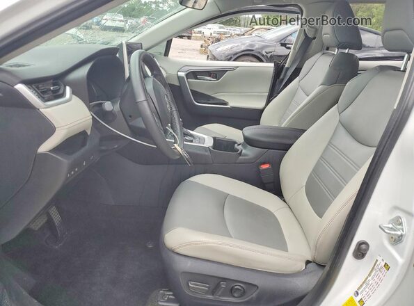 4T3B6RFV8RU171313 2024 TOYOTA RAV4 White 