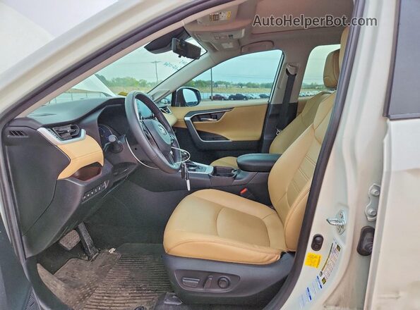 4T3D6RFV0MU060787 2021 TOYOTA RAV4 White 