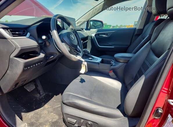 4T3D6RFV3PU117388 2023 TOYOTA RAV4 Maroon წინა სალონის ხედი